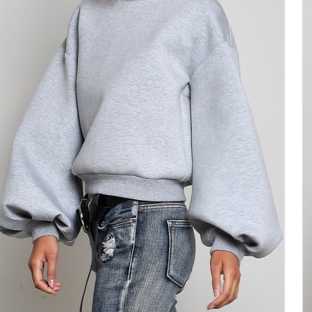 Gray puff sleeve top